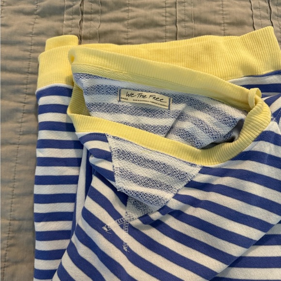 🆕 Free People Classic Striped Oversized Crewneck - Picture 4 of 4